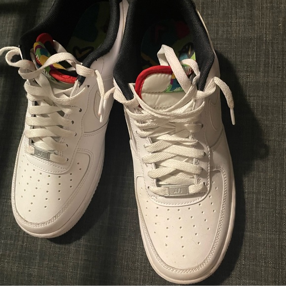 Air Force 1 - Picture 2 of 4